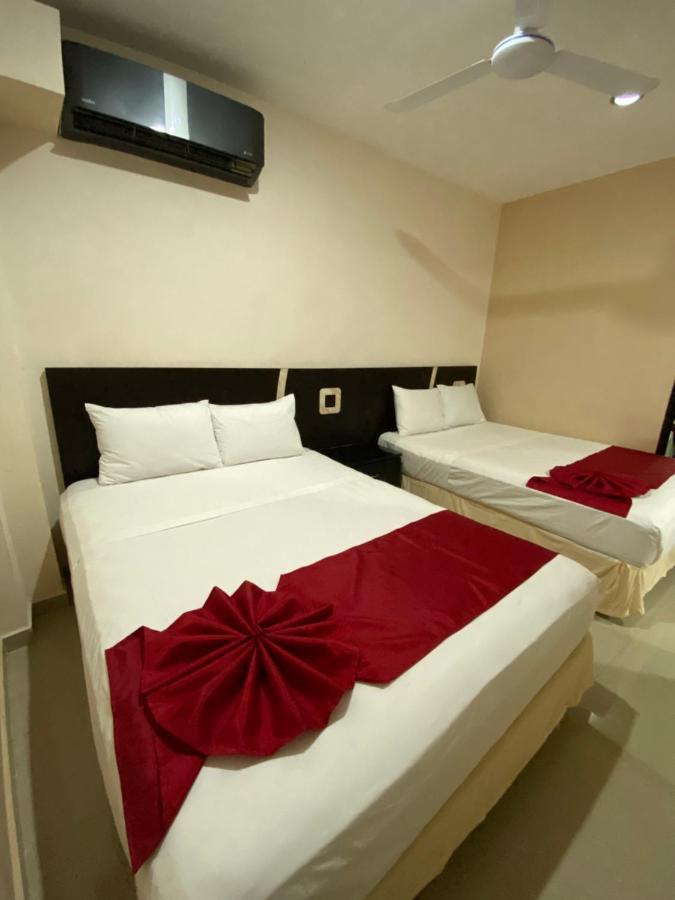Suites La Roca By R&T Cancún Esterno foto