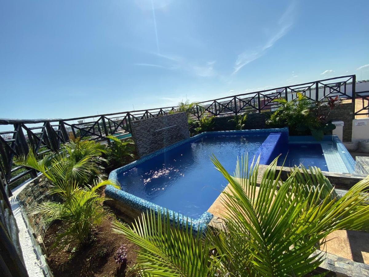 Suites La Roca By R&T Cancún Esterno foto