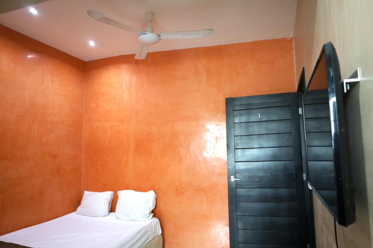 Suites La Roca By R&T Cancún Esterno foto